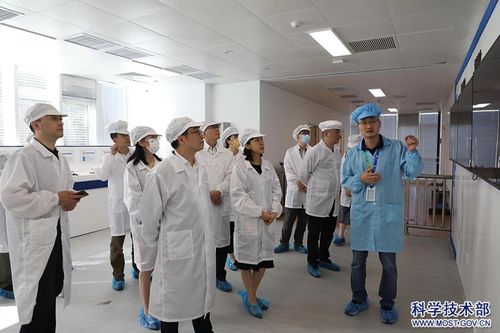 中國科學技術交流中心與國家新能源汽車技術創新中心攜手開展黨建聯學與技術交流活動