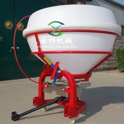 云杉大容量撒肥機(jī) 現(xiàn)代農(nóng)場(chǎng)的智慧施肥解決方案